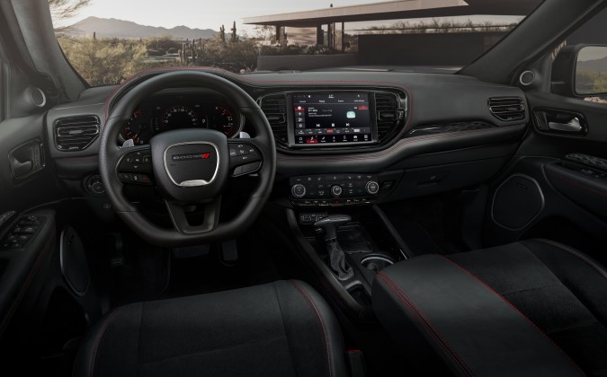 Dodge Durango 2026 interior con grandes comodidades.