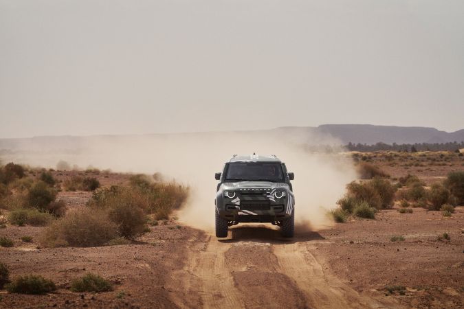Land Rover Defender Dakar D7X-R será una gran arma para vencer en el Dakar 2026.