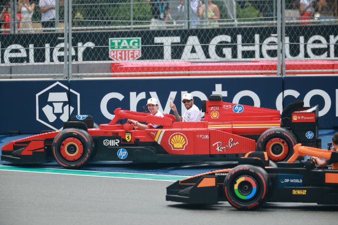 F1 Lego de Ferrari en el GP Miami 2025.