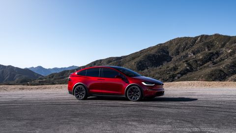 Problemas en cámara trasera de Tesla.