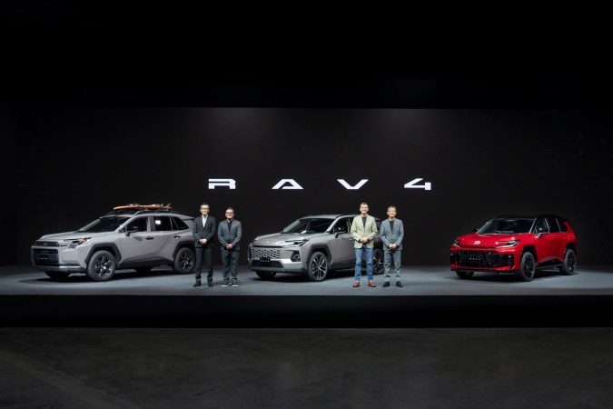 Toyota RAV4 2026: El SUV híbrido que lidera la movilidad del futuro