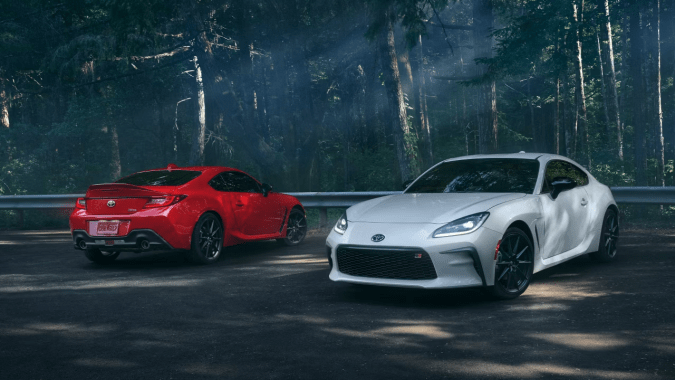 Toyota GR86 2025 es uno de los pocos deportivos que ofrece la marca japonesa.