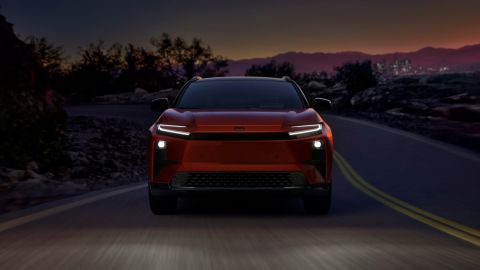 Toyota lanza el C-HR 2026 vuelve a EE. UU. renovada.