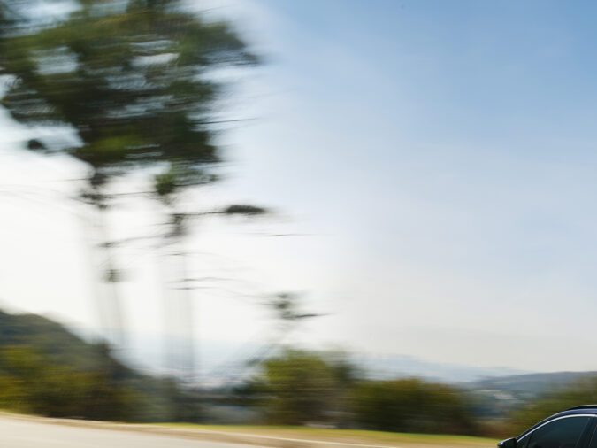 Toyota bZ 2026 mejora en potencia y autonomía.