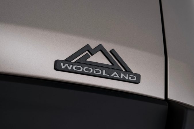 Toyota bZ Woodland 2026 estilo montañera.