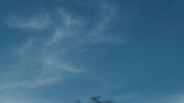 Toyota bZ Woodland 2026 equipada para aventuras fuera de la ciudad.