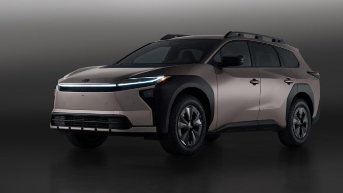 Toyota bZ Woodland 2026 es una edición más robusta de la básica.