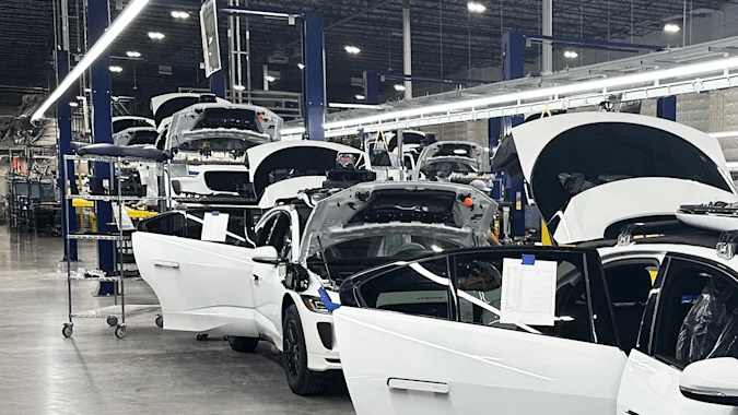 Waymo expande su producción en Arizona con Magna