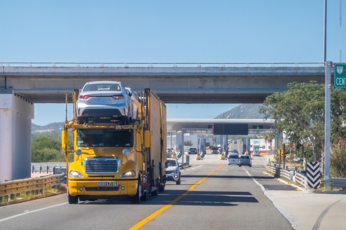 Industria automotriz mexicana celebra baja de aranceles al 15%