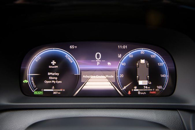 Toyota apuesta por un futuro verde con el Crown eléctrico e híbrido en EE.UU.