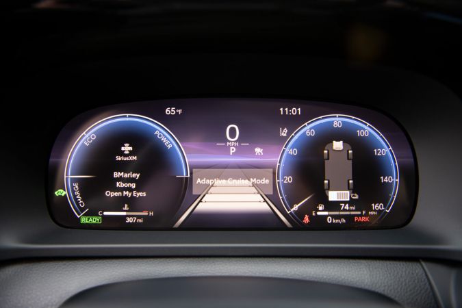 Toyota apuesta por un futuro verde con el Crown eléctrico e híbrido en EE.UU.