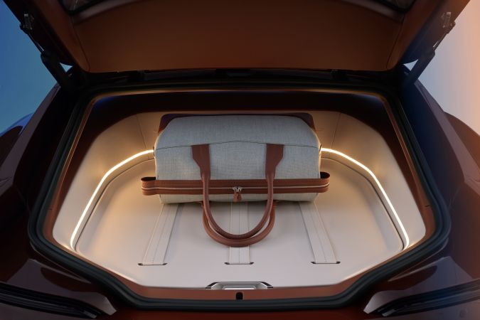 BMW Concept Speedtop Shooting Brake tiene unos bolsos exclusivos combinados con el interior.
