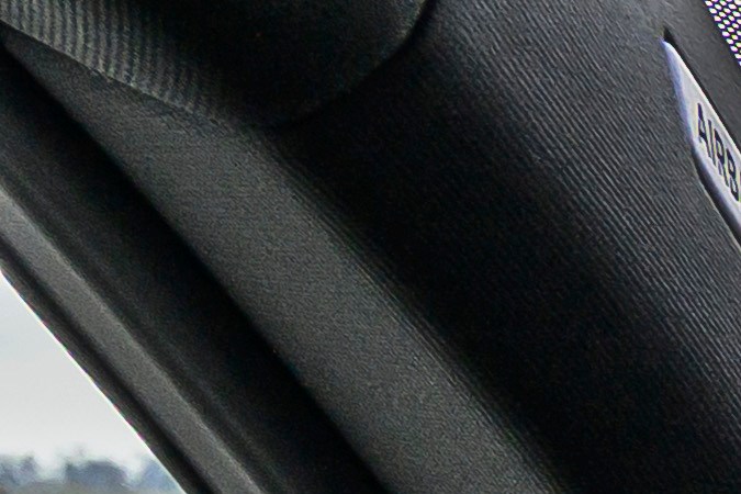 BMW M2 CS 2026 tiene un interior enfocado en la conducción.