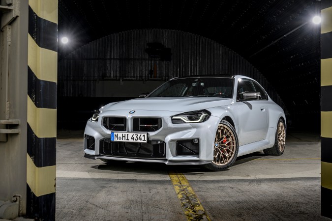 BMW M2 CS 2026 genera más de 500 caballos de fuerza.