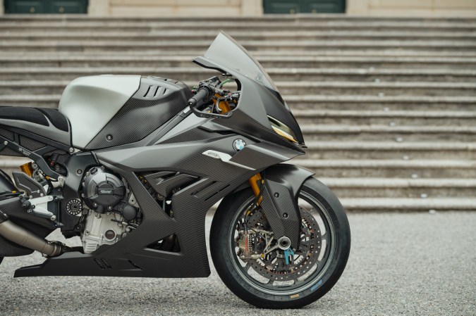 BMW Motorrad Concept RR fue presentada.