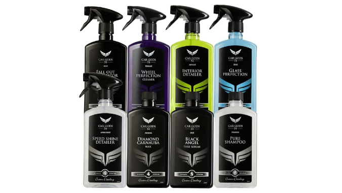Kit de limpieza para autos de Car Gods ofrece practicidad.