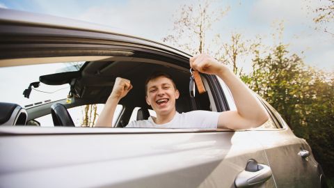 En el mercado existen muchos autos con características para adolescentes a buen precio.