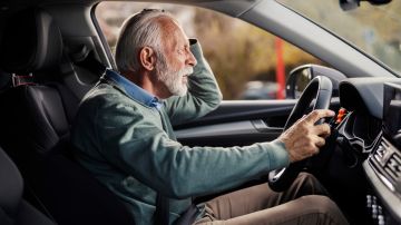 cuál es la edad máxima para conducir en California