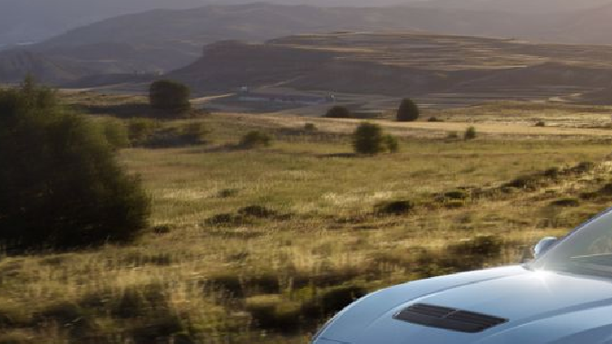 Ford Mustang 2025 tiene varias versiones con potencias diferentes.