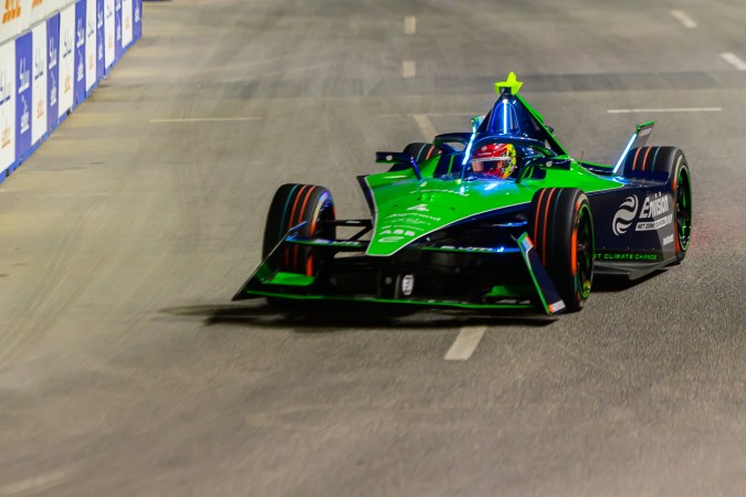 La Fórmula E ofrece gran diversión en adelantamientos.