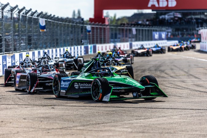 La Fórmula E son monoplazas totalmente eléctricos.