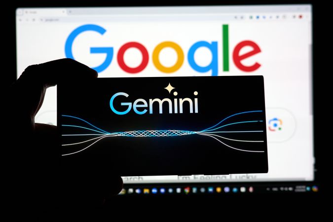 Google Assistant cmabia a Gemini