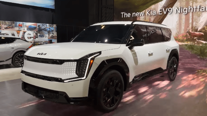 Kia EV9 2026 Nightfall Edition trae una estética premium.