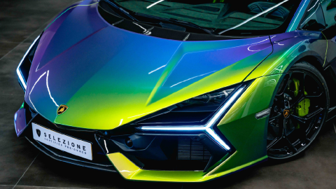 El Lamborghini Revuelto tiene un sistema de propulsión híbrido.