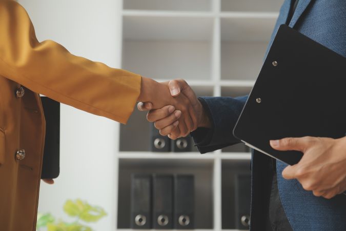 requisitos de empleo en california