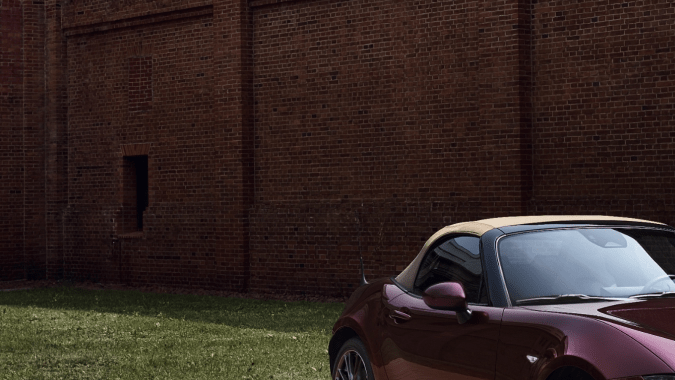 Mazda MX-5 Miata 2025 sigue siendo la opción deportiva más económica.