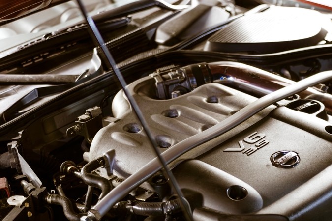 Vista de un motor de auto en perfectas condiciones