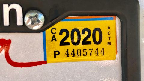 registrar carro y sacar sticker de placa Wisconsin
