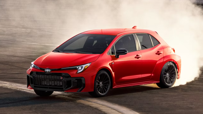 Toyota GR Corolla 2025 tiene grandes capacidades de potencia para pista.