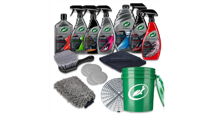 Kit de limpieza para autos de Turtle Wax es uno de los más completos del mercado.