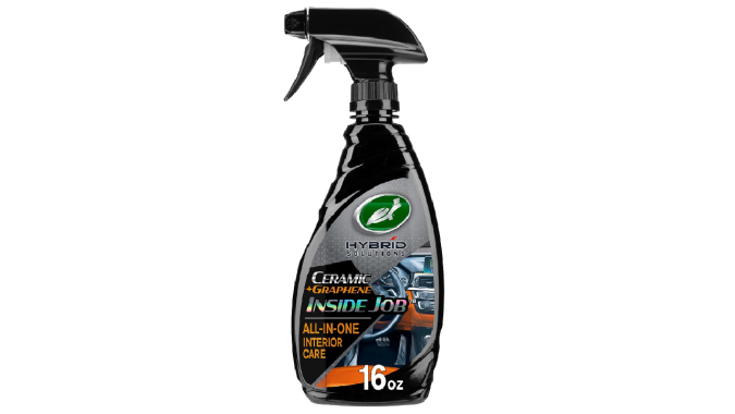 Turtle Wax inside job es ideal para proteger las partes duras del auto.