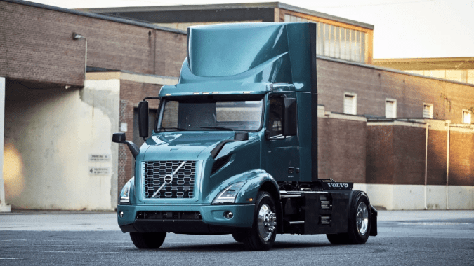 Volvo VNR Electric será uno de los fuertes rivales del Tesla Semi.