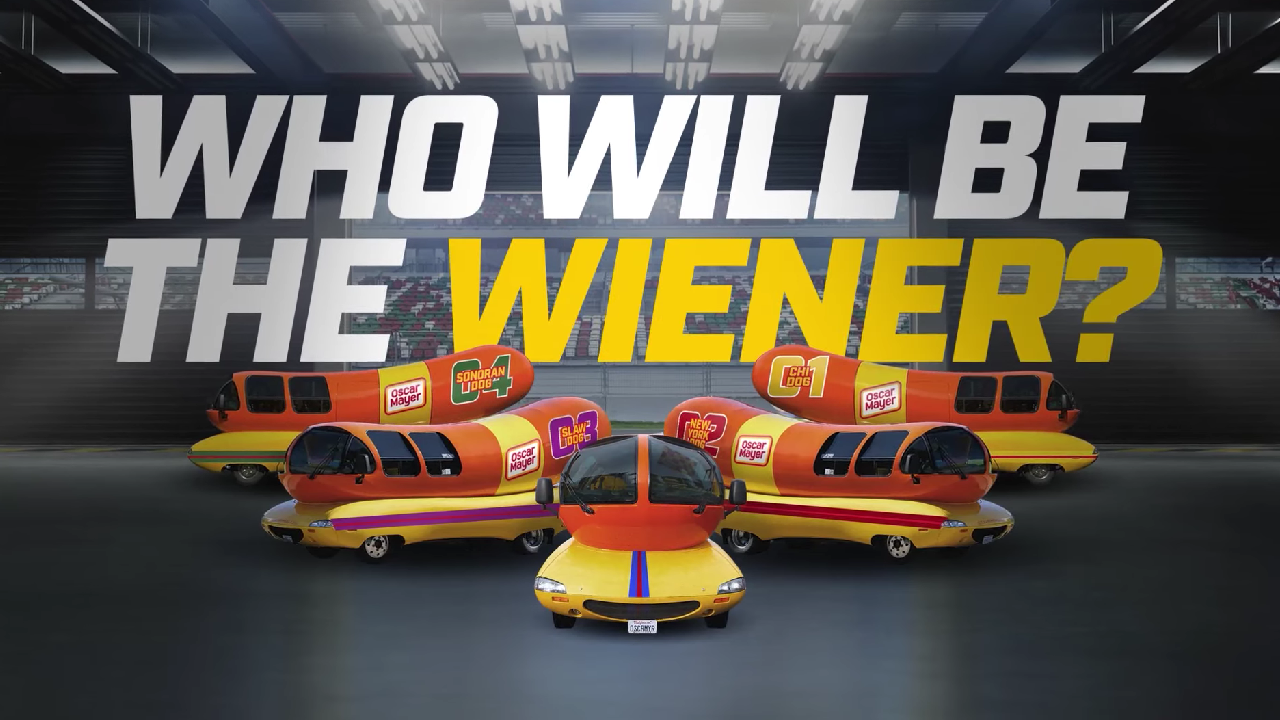 Los Wienermobiles son vehículos que han estado por años promocionando las salchichas Oscar Mayer.