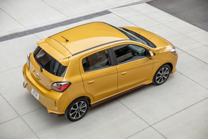 Mitsubishi Mirage: Eficiencia y bajo costo para el día a día.