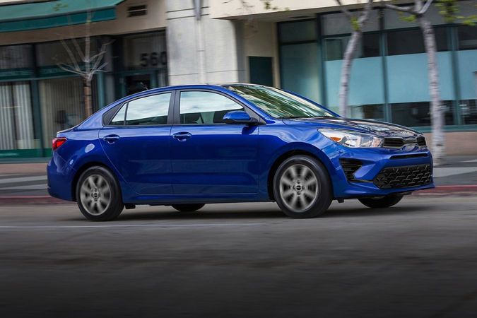 Los autos más económicos para conducir en EE.UU. en 2025.