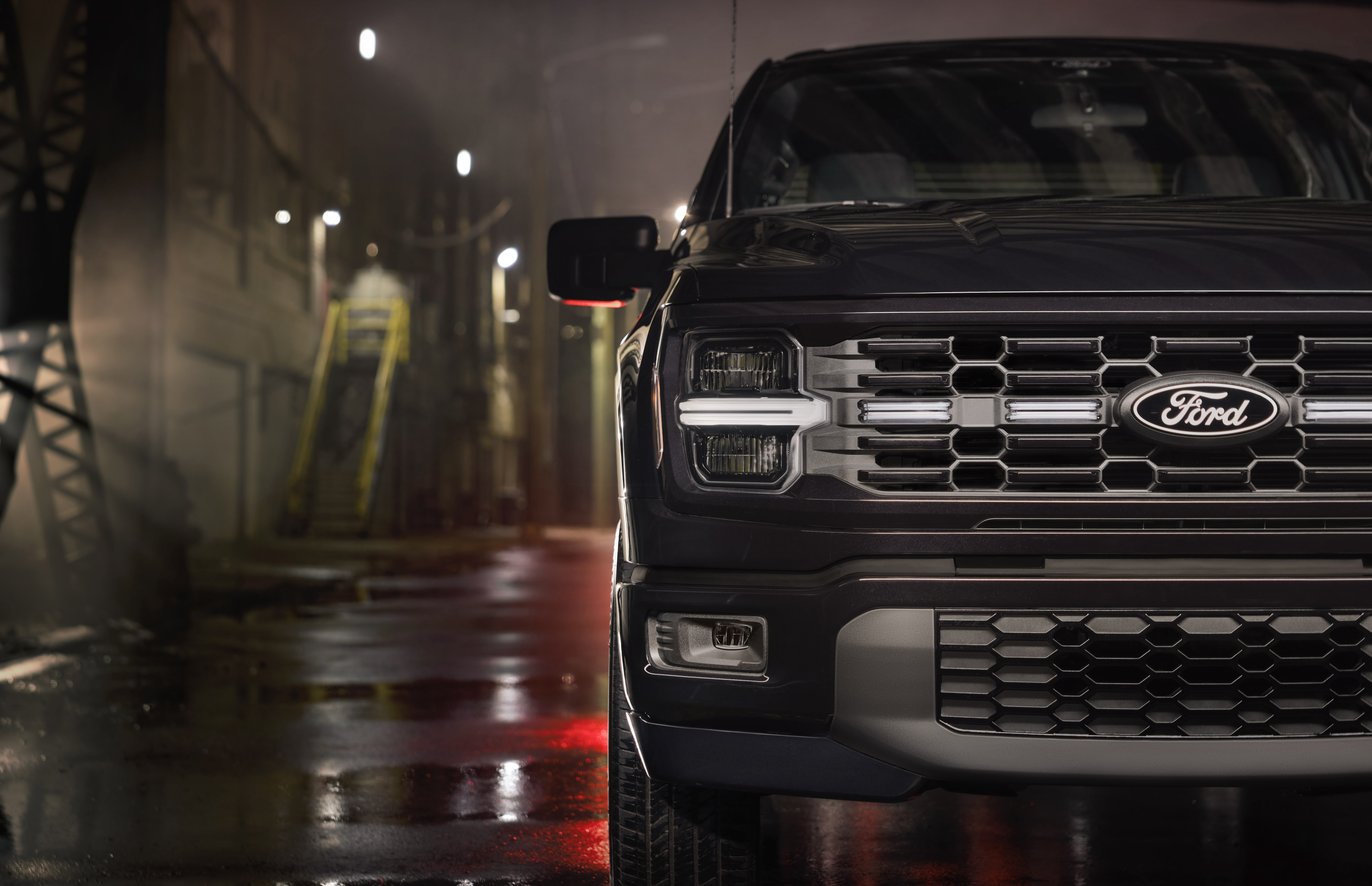 Ford F-150 Lobo 2025 tiene elementos estéticos diferenciadores.