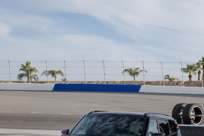 La SUV Nissan Armada NISMO 2026 llega con 460 caballos de fuerza.