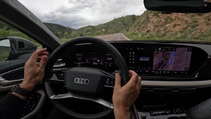 Audi A5 2025 tiene una gran estabilidad en el manejo.