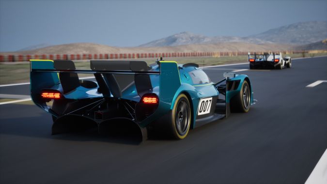 Aston Martin Valkyrie LM brinda la experiencia de competición para aficionados.