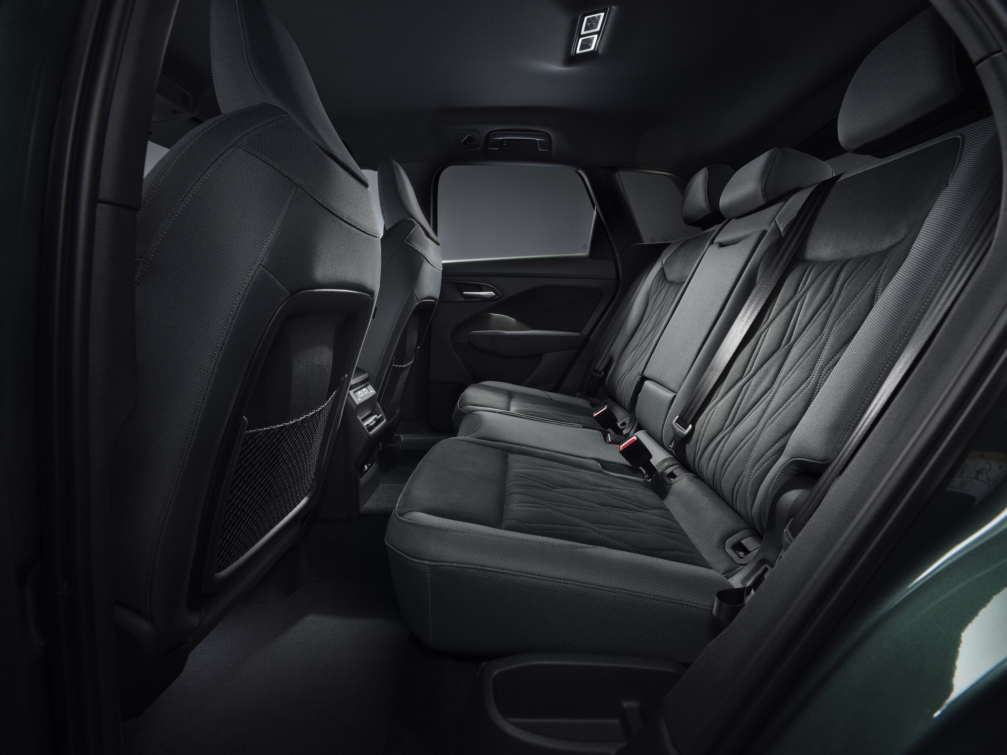 Audi Q3 2026 ofrece un interior más espacioso.