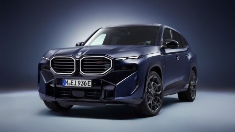 BMW XM 2026 tiene una potencia de 748 caballos de fuerza y 1000 Nm de torque.
