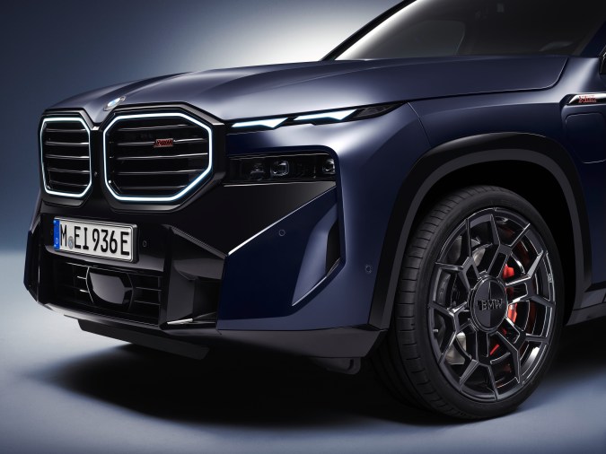 BMW XM 2026 tiene más potencia con 748 caballos de fuerza.