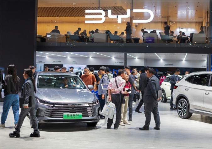 China domina, pero EE.UU. busca su lugar en el mercado de autos japonés.