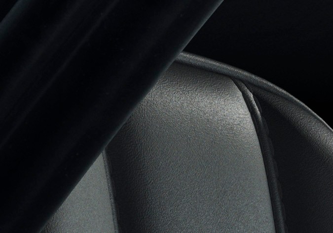 Bentley Bentayga Speed 2026 tiene acabados en la tapicería únicos.