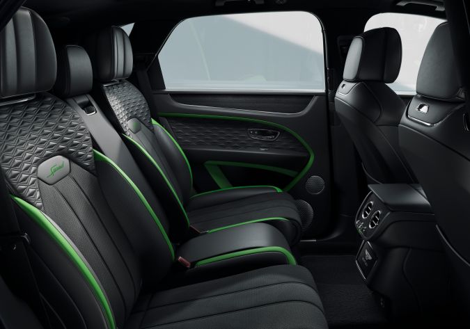 Bentley Bentayga Speed 2026 tiene acabados en la tapicería únicos.