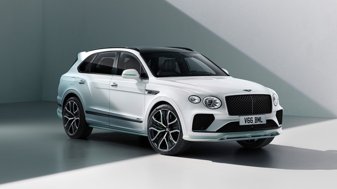Bentley Bentayga Speed 2026 tiene un motor V8 biturbo.
